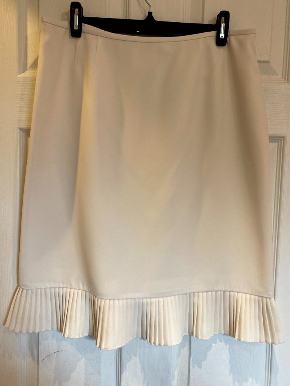 Cream skirt, size 14P